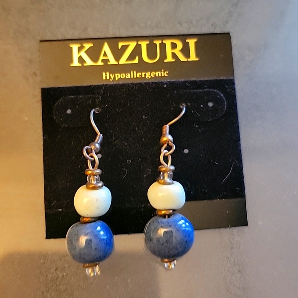 NWOT Kazuri hand made grey and white earrings from Kenya